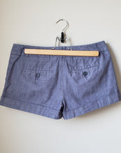 Load image into Gallery viewer, Express Dress Shorts (Size 2/XS)