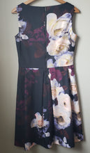 Load image into Gallery viewer, Cleo's Floral Dress (Size 6)
