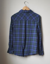 Load image into Gallery viewer, Ardene Plaid Flannel Button-up (Size Small)