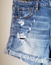Load image into Gallery viewer, American Eagle High-waisted Denim Shorts (Size Small-Medium)
