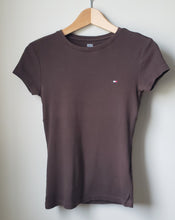 Load image into Gallery viewer, Tommy Hilfiger Tee (XS-Small)
