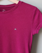Load image into Gallery viewer, Tommy Hilfiger Tee (XS-Small)
