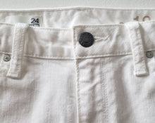 Load image into Gallery viewer, Gap Denim Shorts (Size 25/XS)