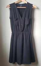 Load image into Gallery viewer, H&M Black Dress (Size 2-4)