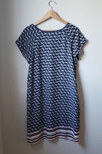 Load image into Gallery viewer, Max Studio Pattern Dress (Size Large)