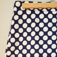 Load image into Gallery viewer, J.Crew Polka Dot Pencil Skirt (Size 2-4)
