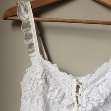 Load image into Gallery viewer, Abercrombie Lace Cami Top (Size Small)