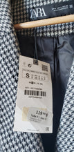 Load image into Gallery viewer, Zara Houndstooth Oversized Coat (Size Small)