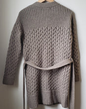 Load image into Gallery viewer, Banana Republic Long Cardigan (Size XS)