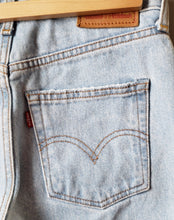 Load image into Gallery viewer, Levi's Destroyed Denim (Size 24-25)