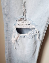 Load image into Gallery viewer, Denim Forum Destroyed Jeans (Size 25)