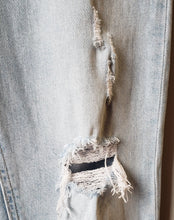 Load image into Gallery viewer, Denim Forum Destroyed Jeans (Size 25)