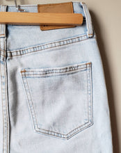 Load image into Gallery viewer, Denim Forum Destroyed Jeans (Size 25)