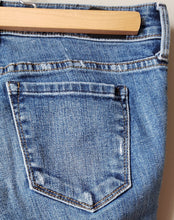 Load image into Gallery viewer, Paradise Mine Cropped Skinny Jeans (Size 25-26)
