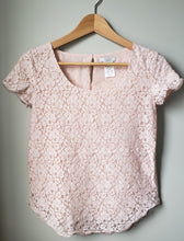 Load image into Gallery viewer, Talula Blush Floral Pattern Shirt (Size XS)