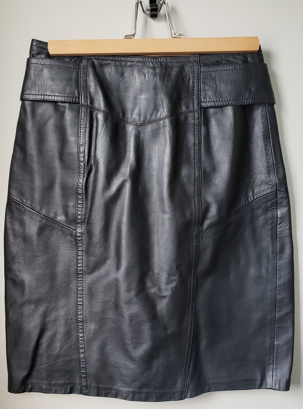 Front of 1980's style black pleather skirt 