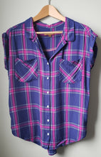 Load image into Gallery viewer, Oversized Plaid Sleeveless Button-Up Shirts (Size Small-Medium)
