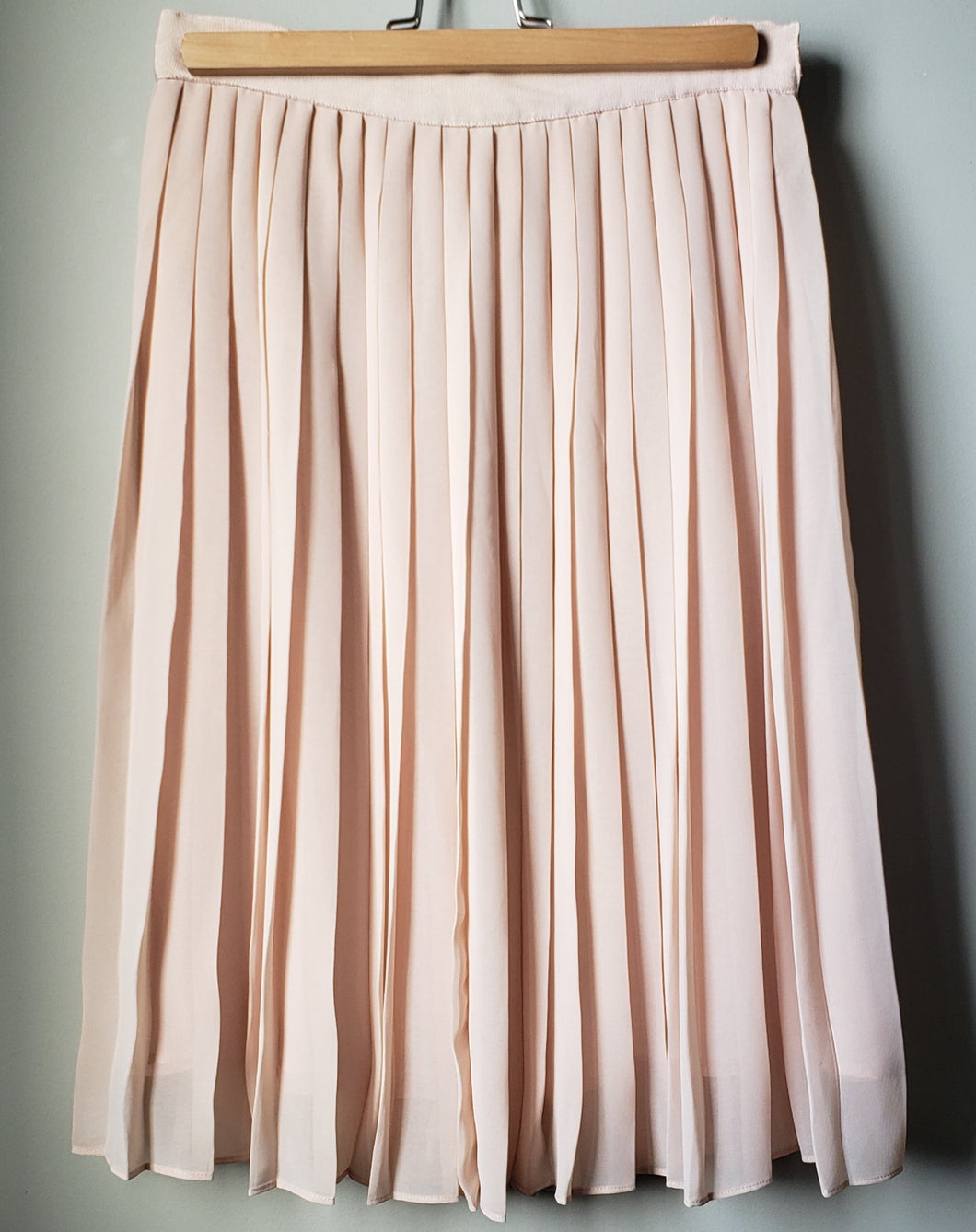 Club Monaco Pleated Blush Skirt (Size 4)