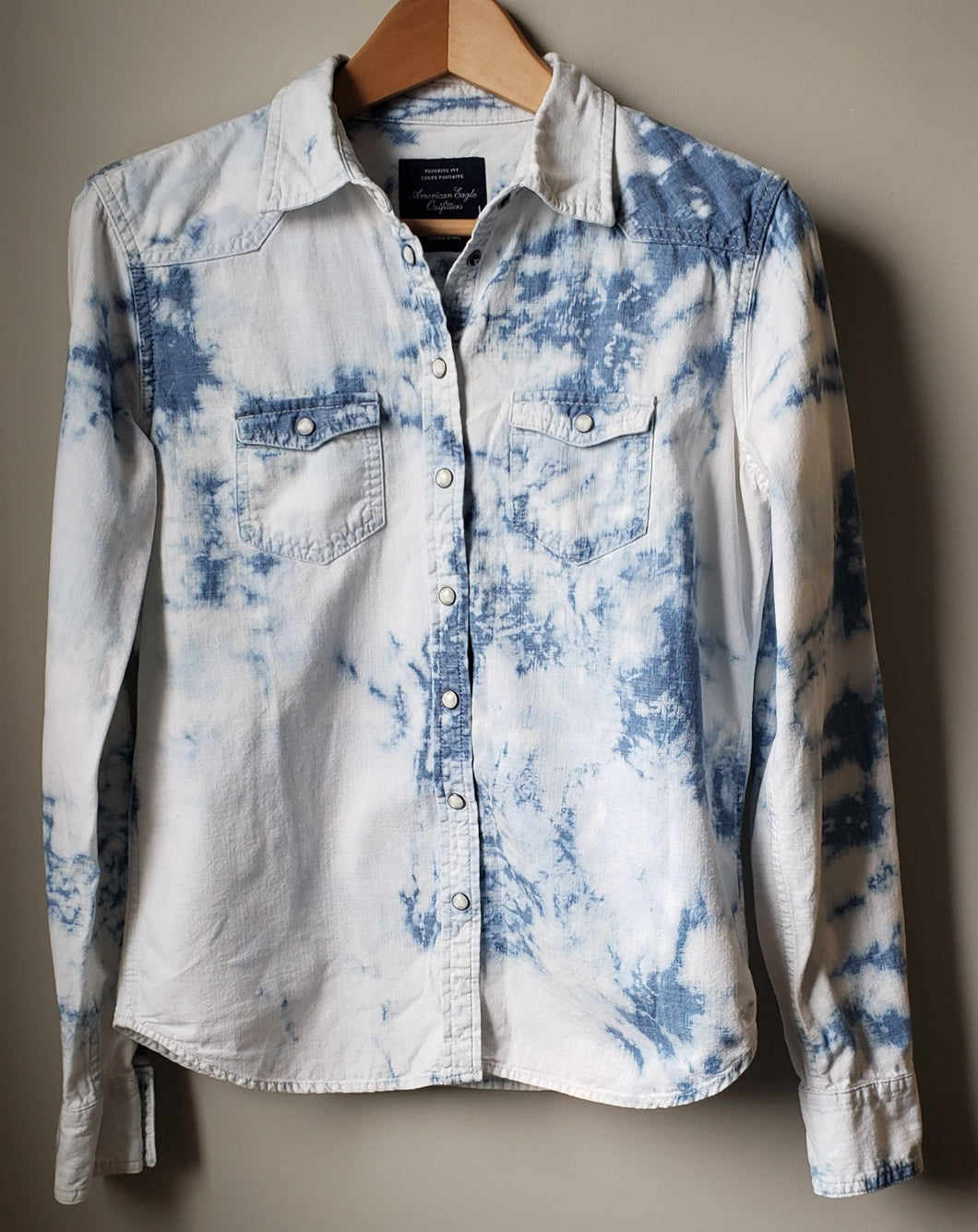 American Eagle Acid Wash Button-up (Size XS)