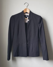 Load image into Gallery viewer, H&amp;M Black Blazer (Size Small-Medium)
