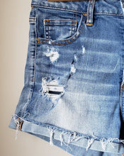 Load image into Gallery viewer, American Eagle High-waisted Denim Shorts (Size Small-Medium)
