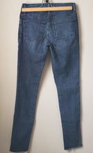 Load image into Gallery viewer, Yoga Jeans (Size 24-25/XS)
