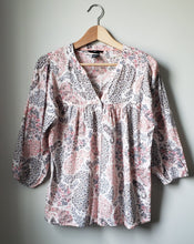 Load image into Gallery viewer, H&amp;M Floral Peasant Top (Size 12)
