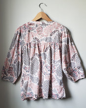 Load image into Gallery viewer, H&amp;M Floral Peasant Top (Size 12)
