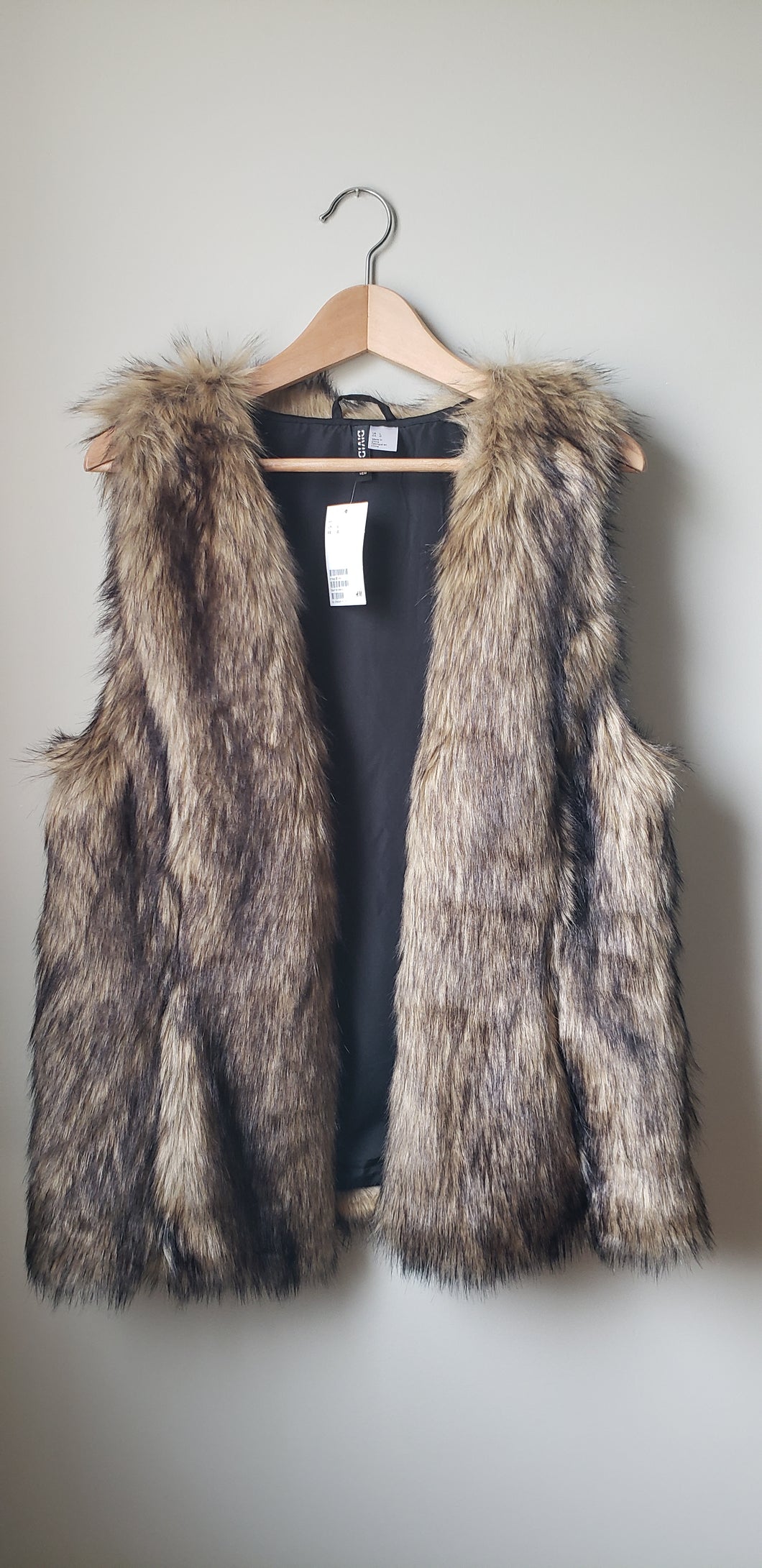 H&M Faux Fur Vest (Size Large)