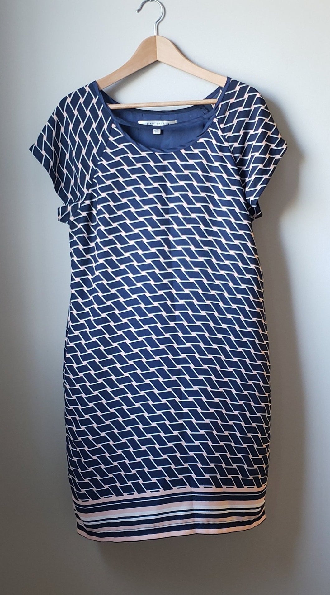 Max Studio Pattern Dress (Size Large)