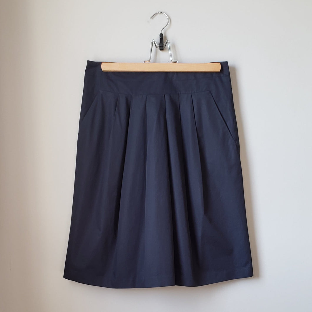 Banana Republic Pleated Skirt (Size 4/6)