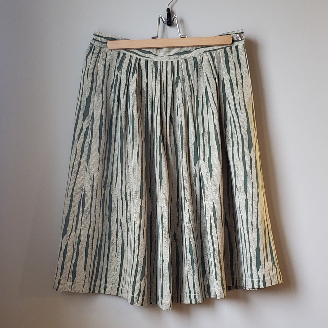 Vintage Patterned Skirt (Size 10-12/Large)