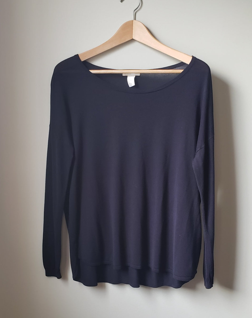 H&M Light Sweater (Size Medium)