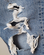 Load image into Gallery viewer, Levi&#39;s 501 Originals Destroyed Denim (Size 25-26)
