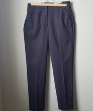 Load image into Gallery viewer, H&amp;M Dress Pants (Size 4/XS)
