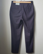 Load image into Gallery viewer, H&amp;M Dress Pants (Size 4/XS)
