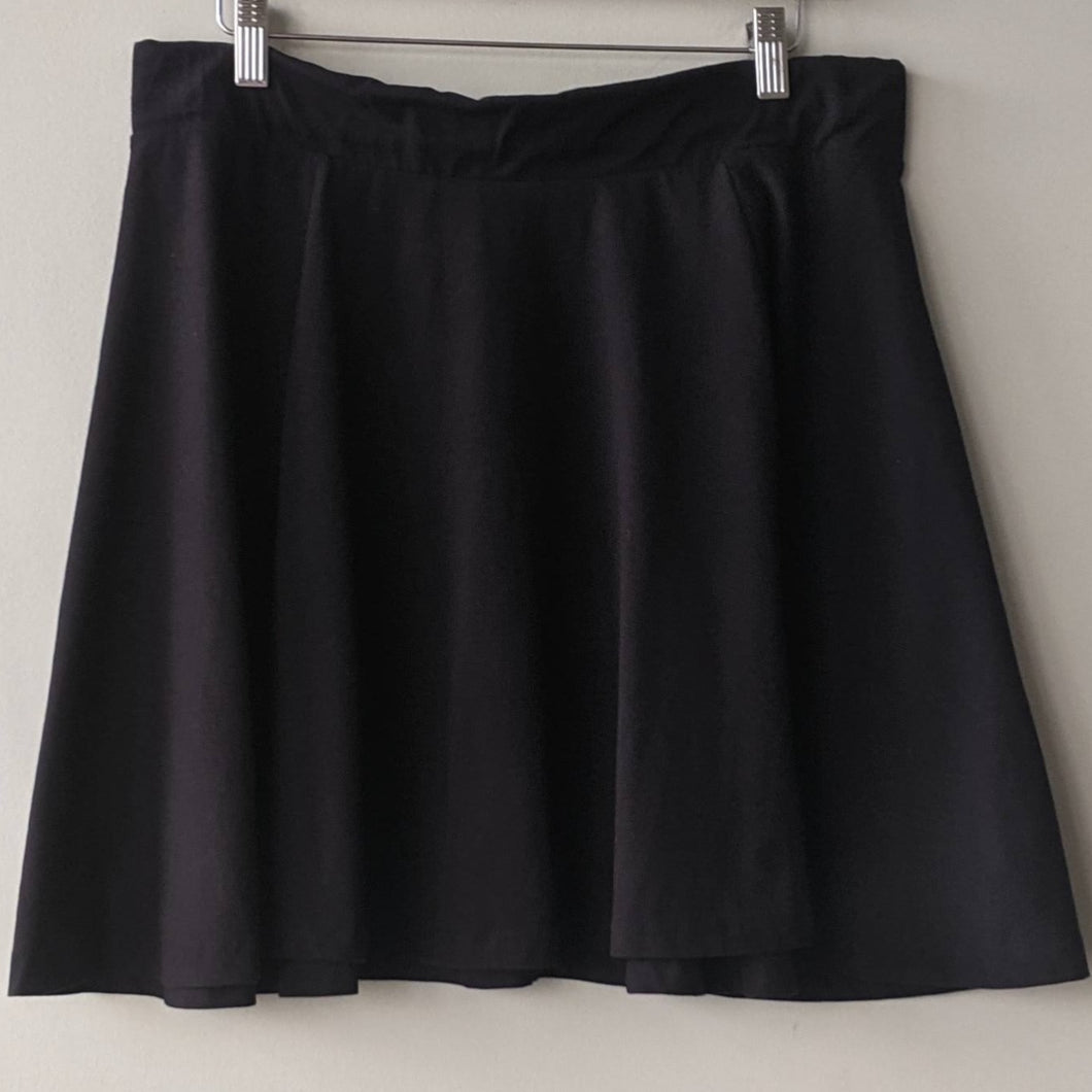 H&M A-Line Skirt (Size Large)