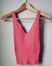 Load image into Gallery viewer, Wilfred Pink Cropped Sweater Tank (Size XS)
